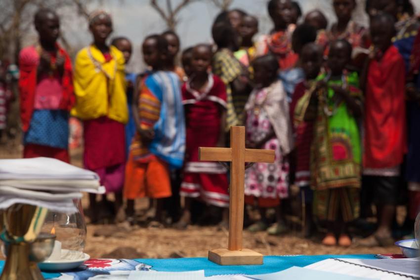 Masai, remote, Kenya, Mass, cross