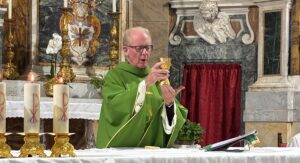 Fr Anthony Chantry celebrating Mass